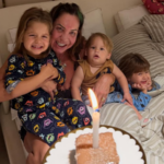 Margareth Serrão celebra 60 anos com surpresa emocionante dos netos e homenagem especial de Virginia