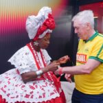 Ancelotti marca presença no Camarote Brahma Salvador e é ovacionado ao lado de Léo Santana